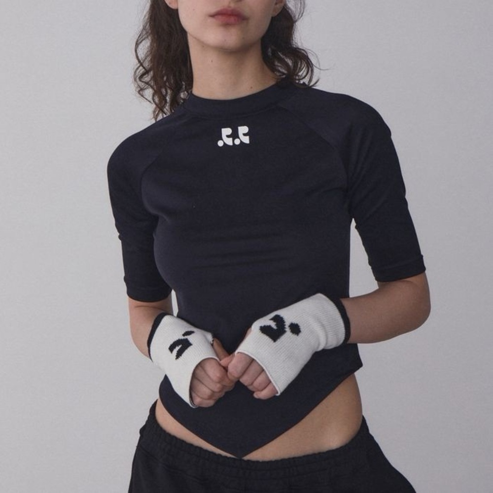 Rest & Recreation Raglan Arrow Point T-Shirt-Black